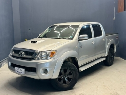 TOYOTA - HILUX - 2006/2006 - Prata - R$ 98.000,00