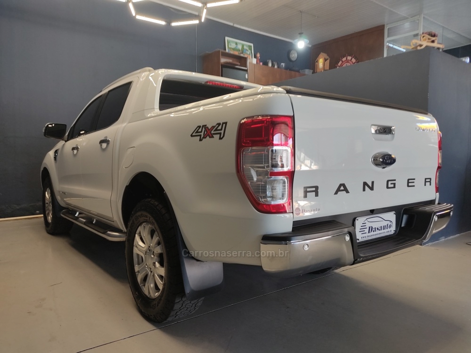 FORD - RANGER - 2017/2018 - Branca - R$ 158.000,00