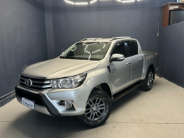 TOYOTA - HILUX - 2017/2017 - Prata - R$ 148.000,00