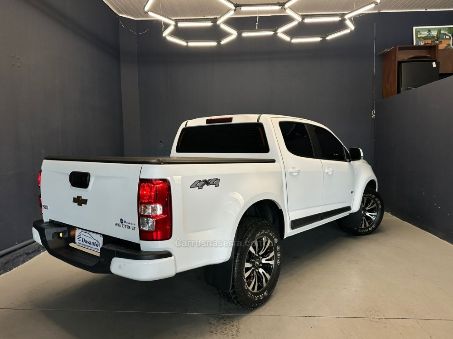 CHEVROLET - S10 - 2018/2019 - Branca - R$ 148.000,00