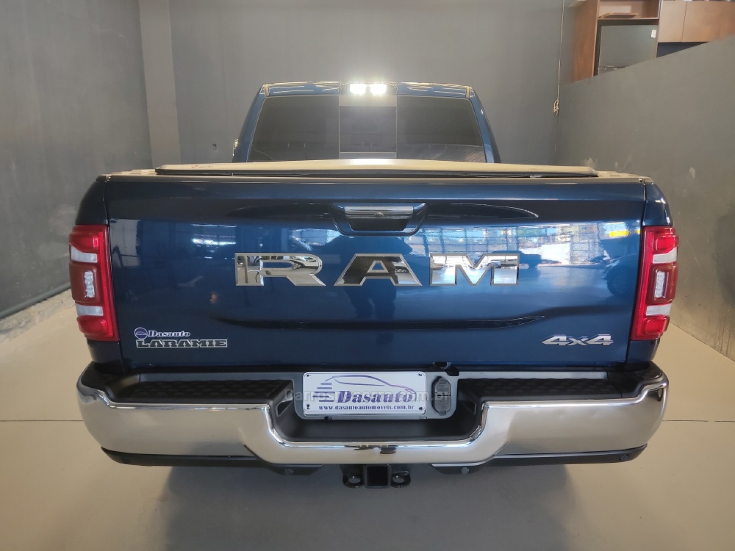 RAM - 2500 LARAMIE - 2021/2021 - Azul - R$ 378.000,00