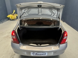 RENAULT - CLIO - 2007/2008 - Bege - R$ 28.000,00