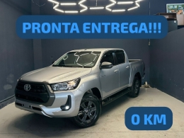 TOYOTA - HILUX - 2025/2025 - Prata - R$ 265.000,00