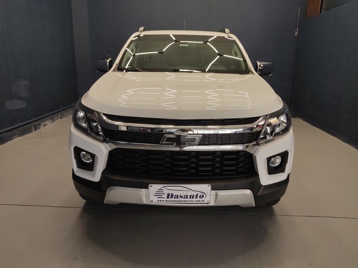 CHEVROLET - S10 - 2022/2023 - Branca - R$ 228.000,00