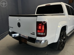 VOLKSWAGEN - AMAROK 3.0 V6 TDI HIGHLINE CD DIESEL 4MOTION AUTOMÁTICO - 2019/2019 - BRANCA - R$ 153.000,00