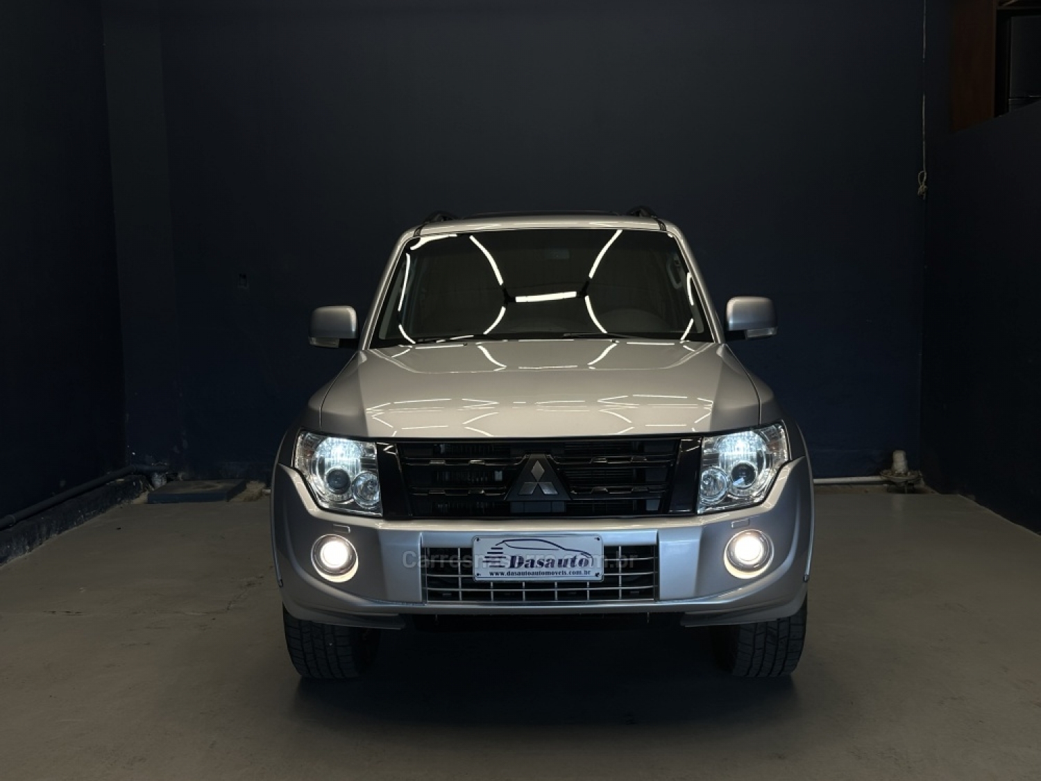 MITSUBISHI - PAJERO FULL - 2011/2012 - Prata - R$ 138.000,00