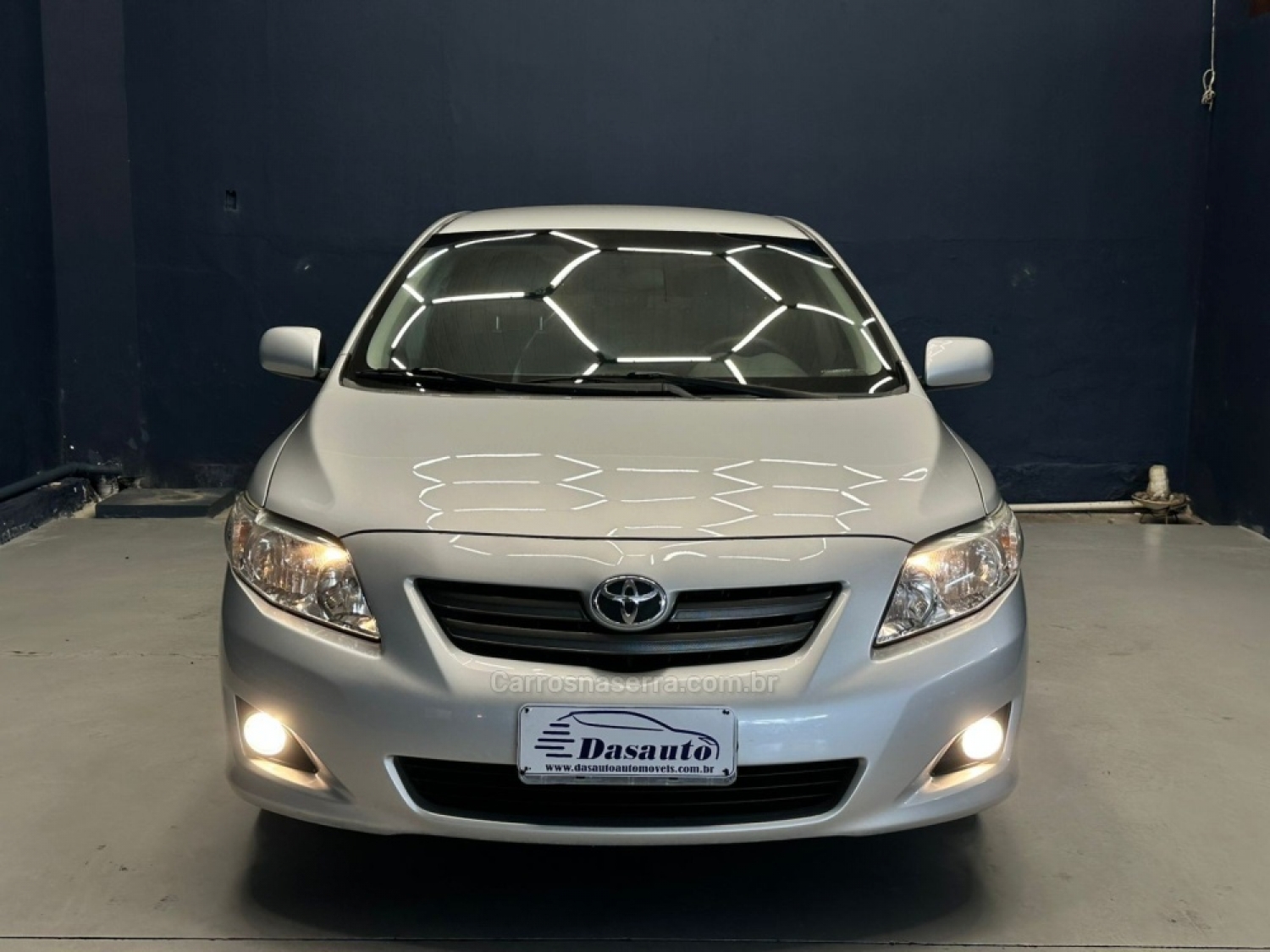 TOYOTA - COROLLA - 2011/2011 - Prata - R$ 58.000,00