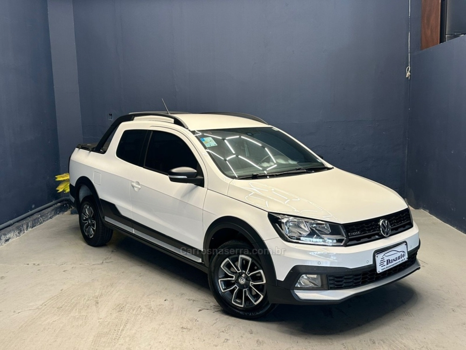 VOLKSWAGEN - SAVEIRO - 2019/2020 - Branca - R$ 89.000,00