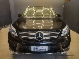 MERCEDES-BENZ - GLE 350D - 2017/2018 - Preta - R$ 228.000,00