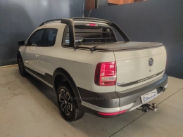 VOLKSWAGEN - SAVEIRO - 2019/2020 - Branca - R$ 93.000,00