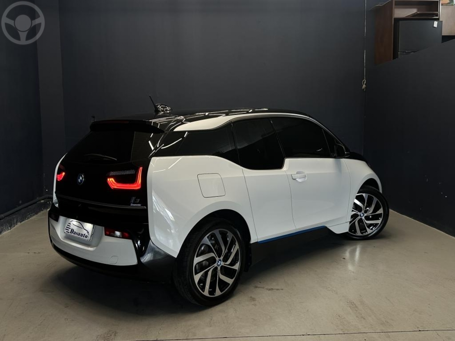 BMW - I3 BEV FULL ELÉTRICO 4P AUTOMÁTICO - 2021/2021 - BRANCA - R$ 240.000,00