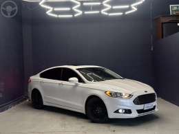 FORD - FUSION 2.0 TITANIUM FWD 16V 4P AUTOMÁTICO - 2015/2016 - BRANCA - R$ 87.800,00