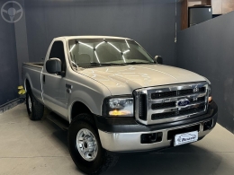 FORD - F-250 3.9 XLT MAX POWER 4X4 CS DIESEL 2P MANUAL - 2006/2007 - PRATA - R$ 158.000,00