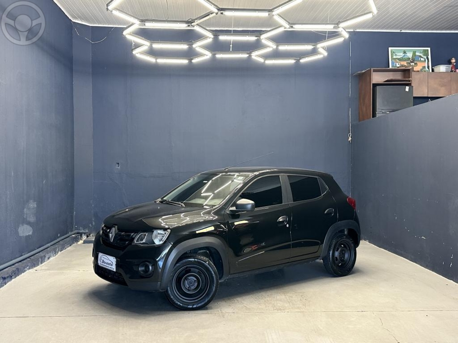 RENAULT - KWID 1.0 12V SCE FLEX LIFE MANUAL - 2017/2018 - PRETA - R$ 33.800,00