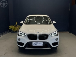 BMW - X1 2.0 16V TURBO ACTIVEFLEX SDRIVE20I 4P AUTOMÁTICO - 2017/2018 - BRANCA - R$ 137.000,00