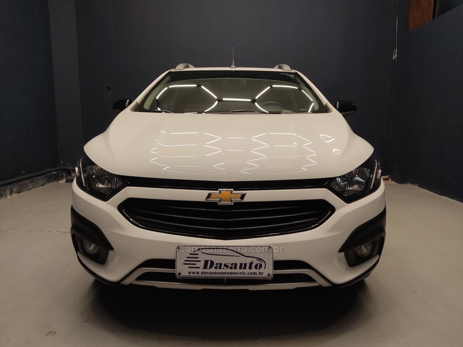 CHEVROLET - ONIX - 2017/2018 - Branca - Sob Consulta