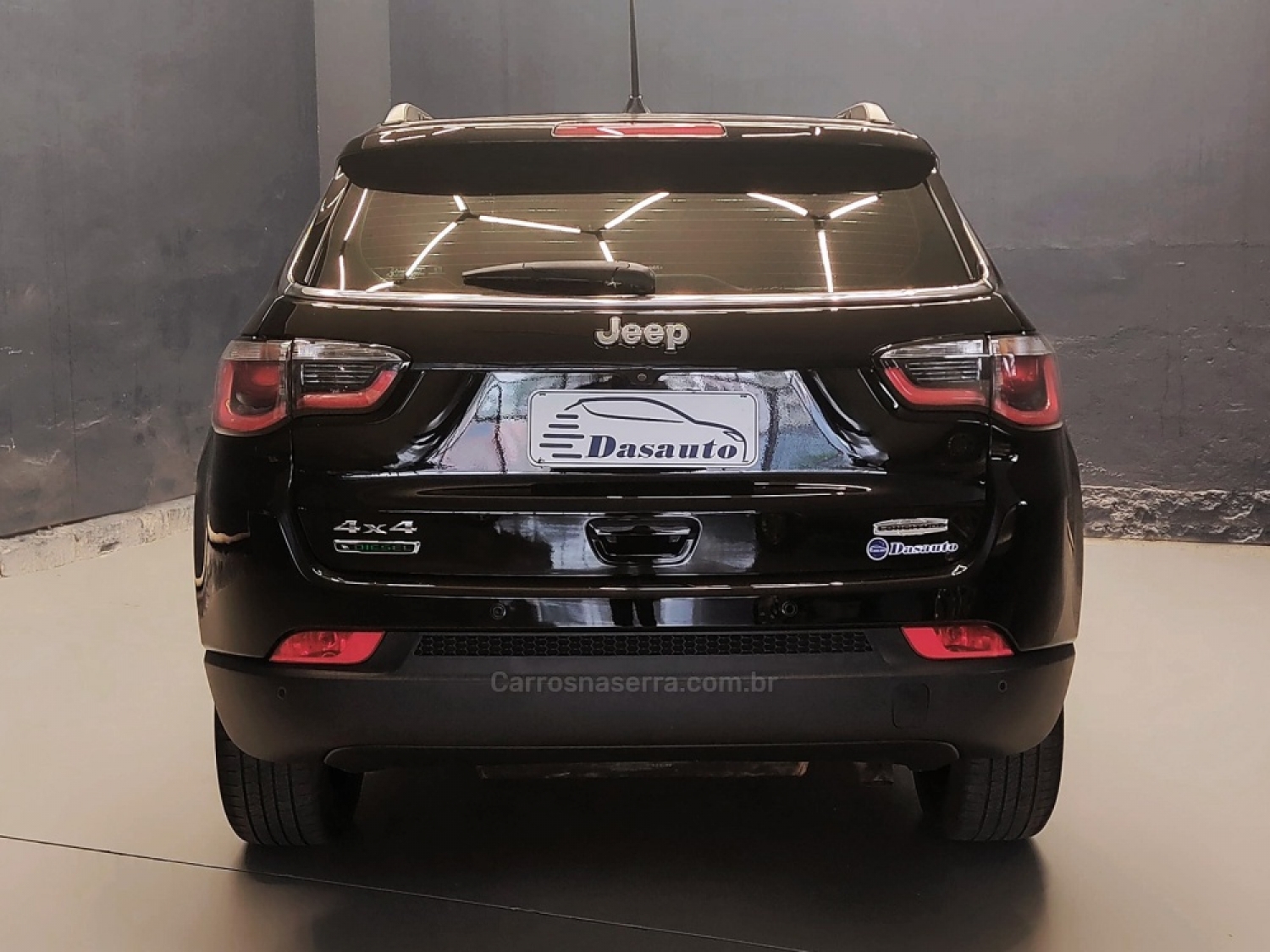 JEEP - COMPASS - 2017/2018 - Preta - R$ 113.000,00