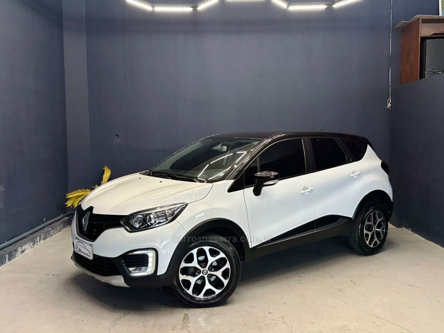 RENAULT - CAPTUR - 2018/2018 - Branca - R$ 78.000,00