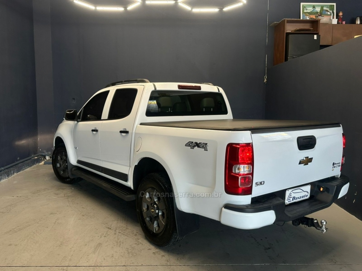 CHEVROLET - S10 - 2017/2018 - Branca - R$ 128.000,00