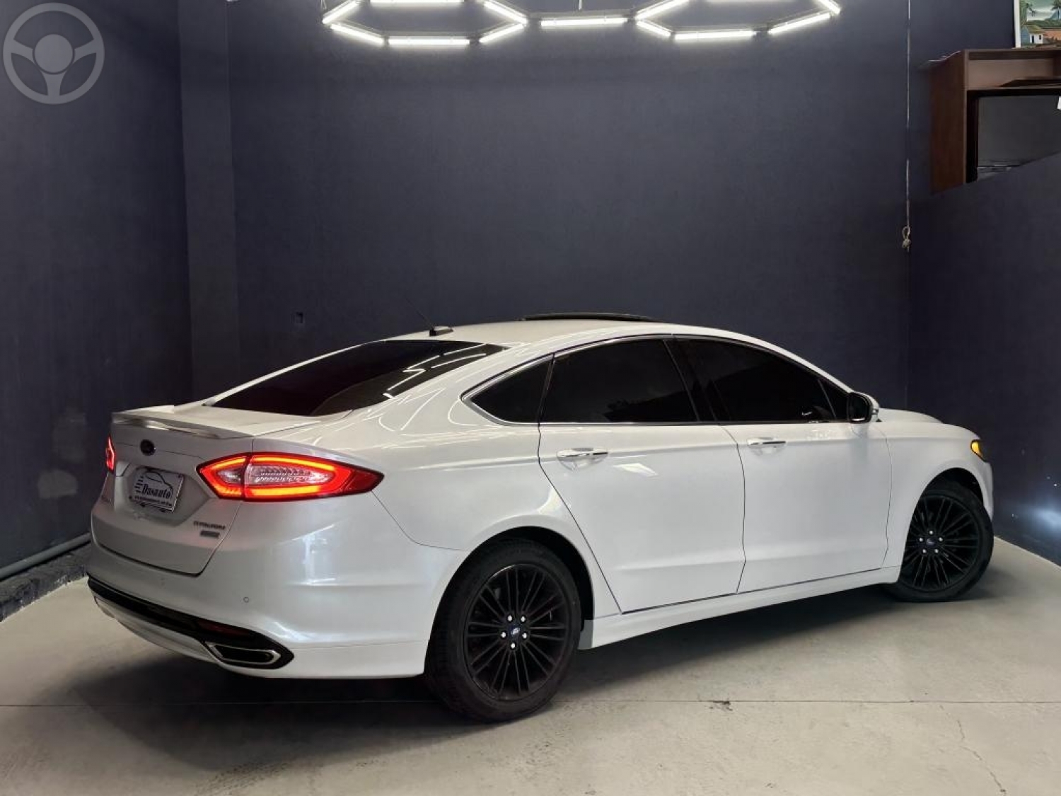 FORD - FUSION 2.0 TITANIUM FWD 16V 4P AUTOMÁTICO - 2015/2016 - BRANCA - R$ 87.800,00