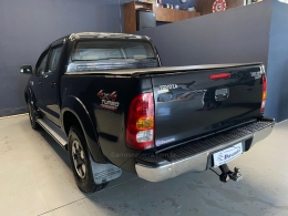 TOYOTA - HILUX - 2008/2008 - Preta - R$ 110.000,00