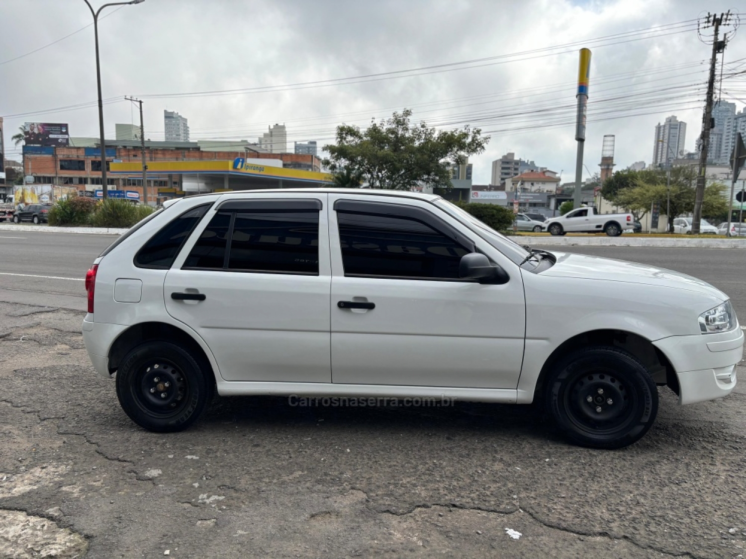 VOLKSWAGEN - GOL - 2012/2013 - Branca - R$ 29.800,00