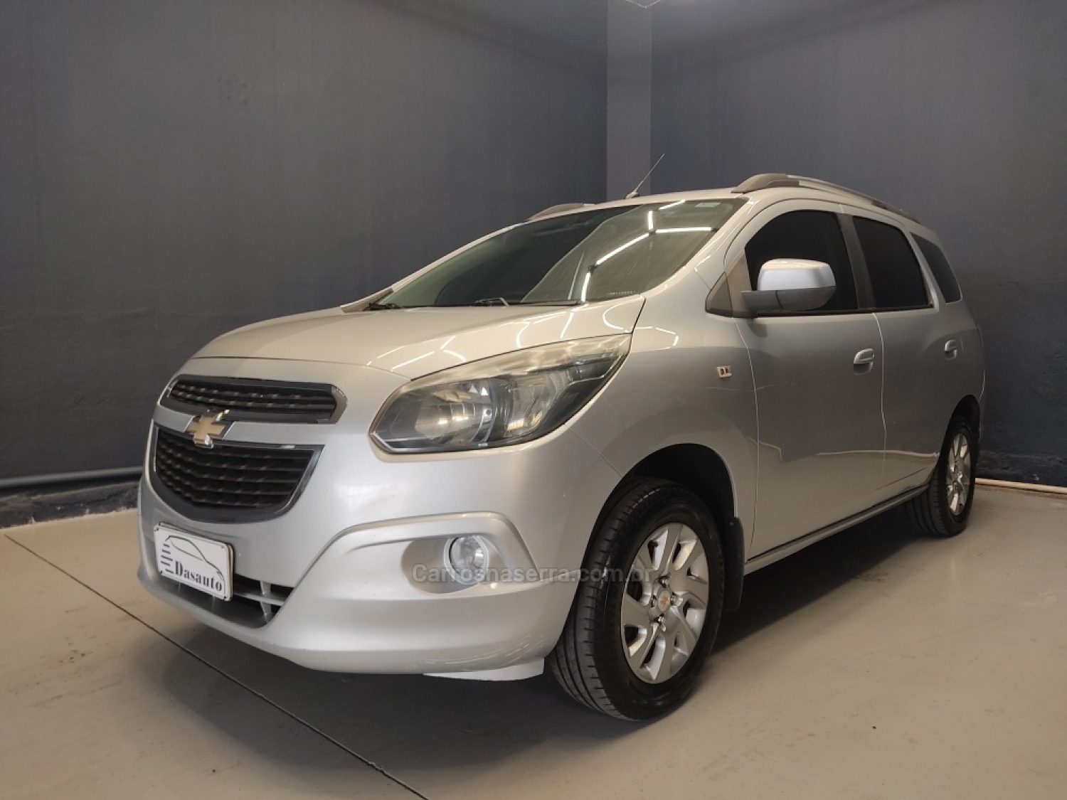 CHEVROLET - SPIN - 2013/2014 - Prata - R$ 55.000,00