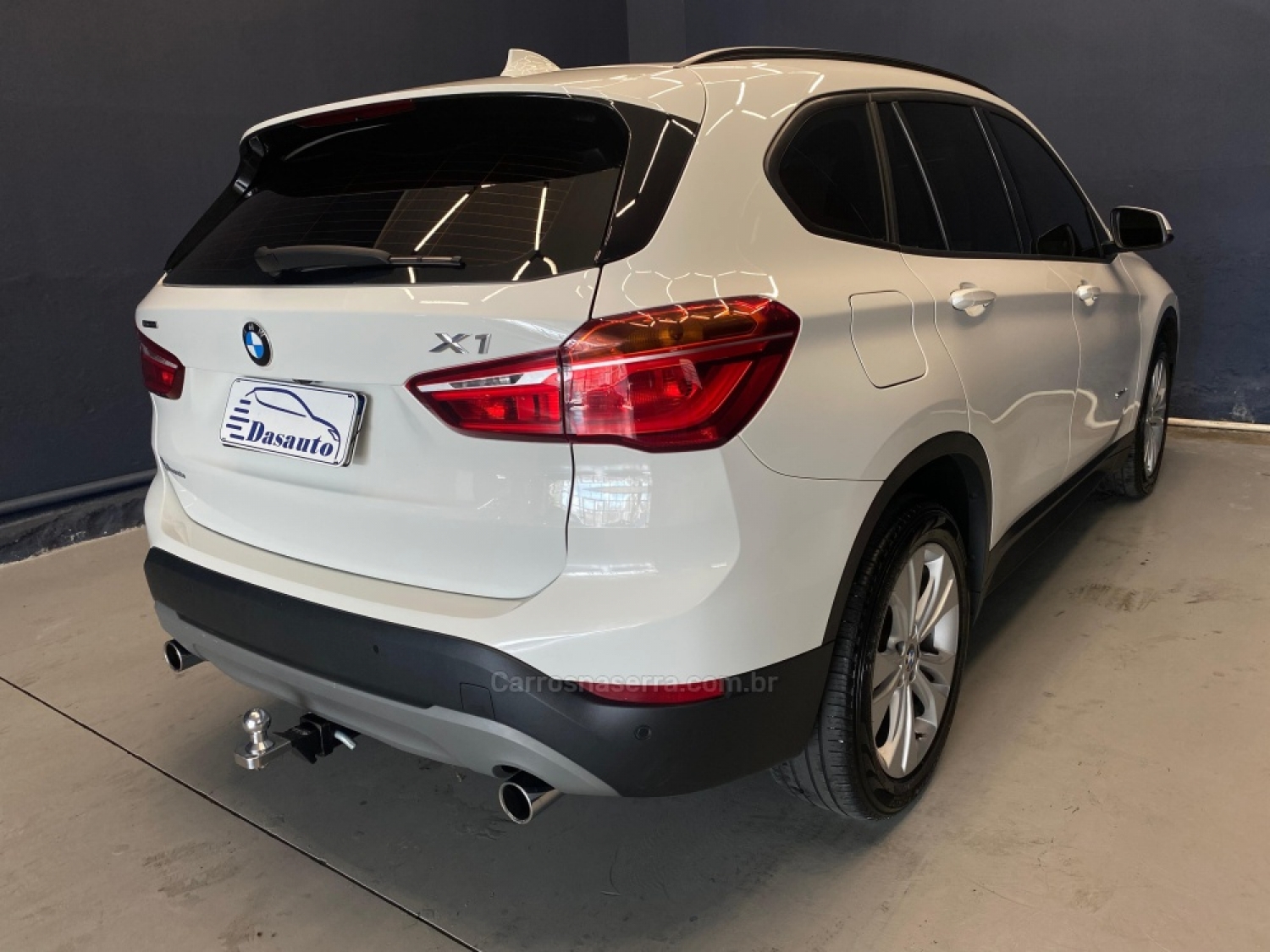 BMW - X1 - 2017/2018 - Branca - R$ 137.000,00