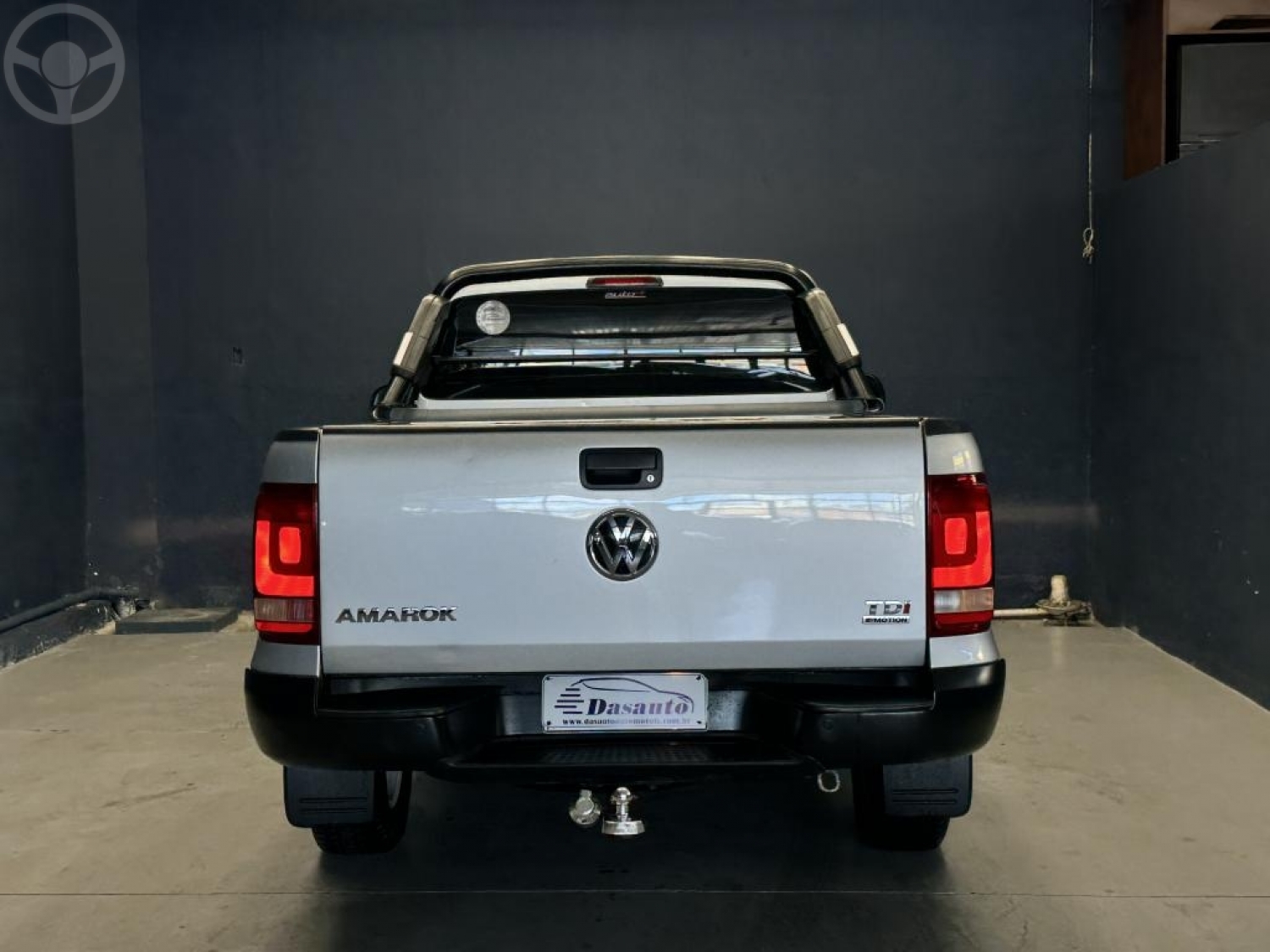 VOLKSWAGEN - AMAROK 2.0 4X4 CS 16V TURBO INTERCOOLER DIESEL 2P MANUAL - 2017/2017 - PRATA - R$ 95.000,00