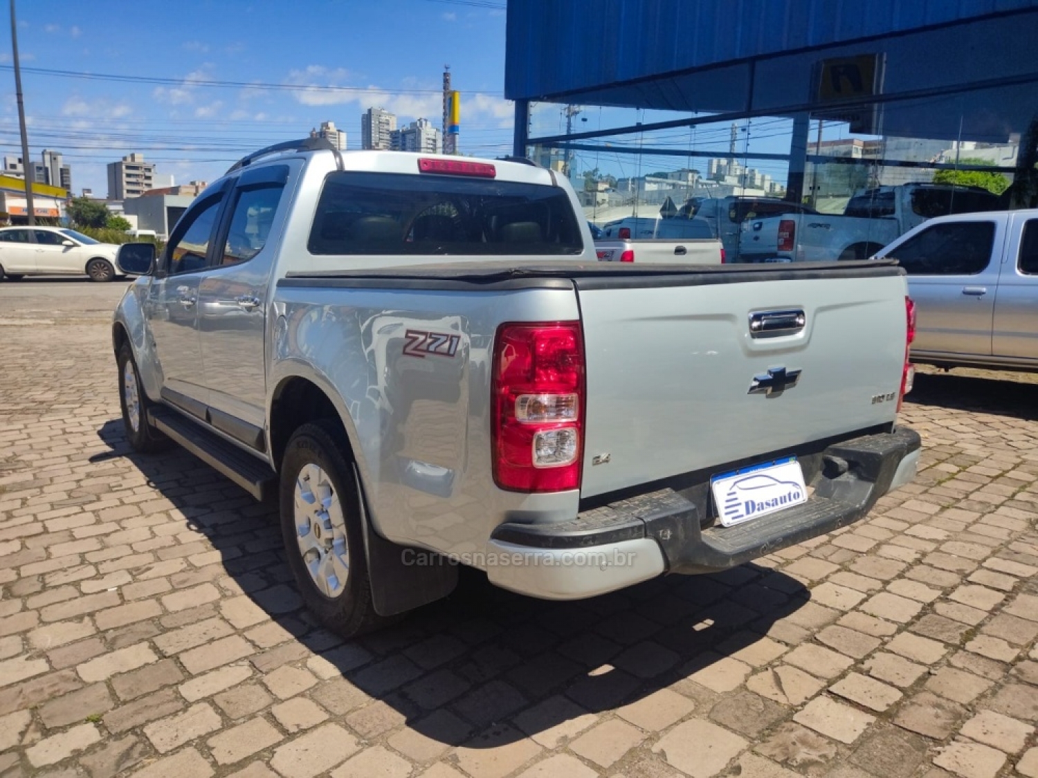 CHEVROLET - S10 - 2012/2013 - Prata - R$ 80.000,00