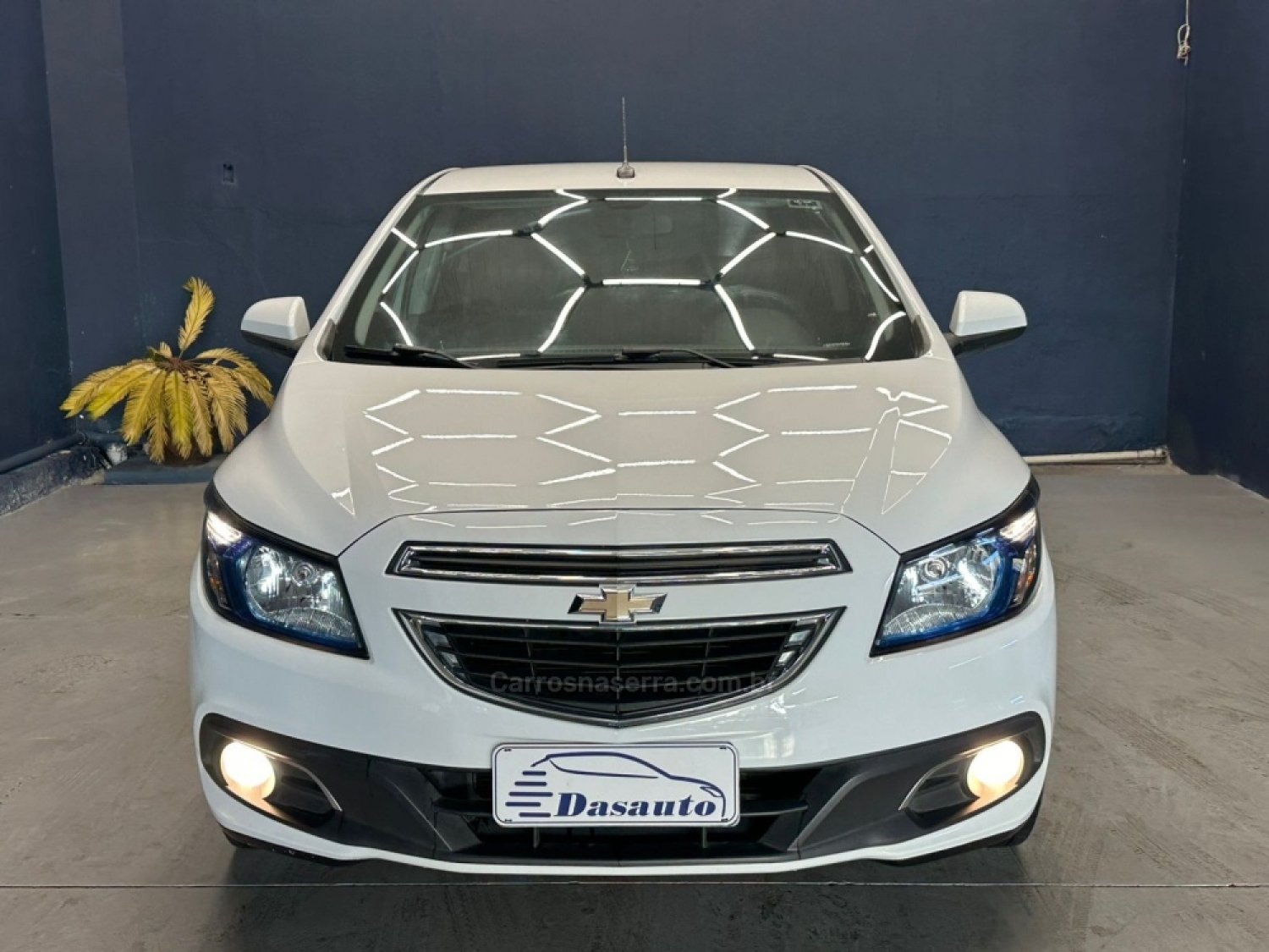 CHEVROLET - PRISMA - 2013/2014 - Branca - R$ 54.800,00