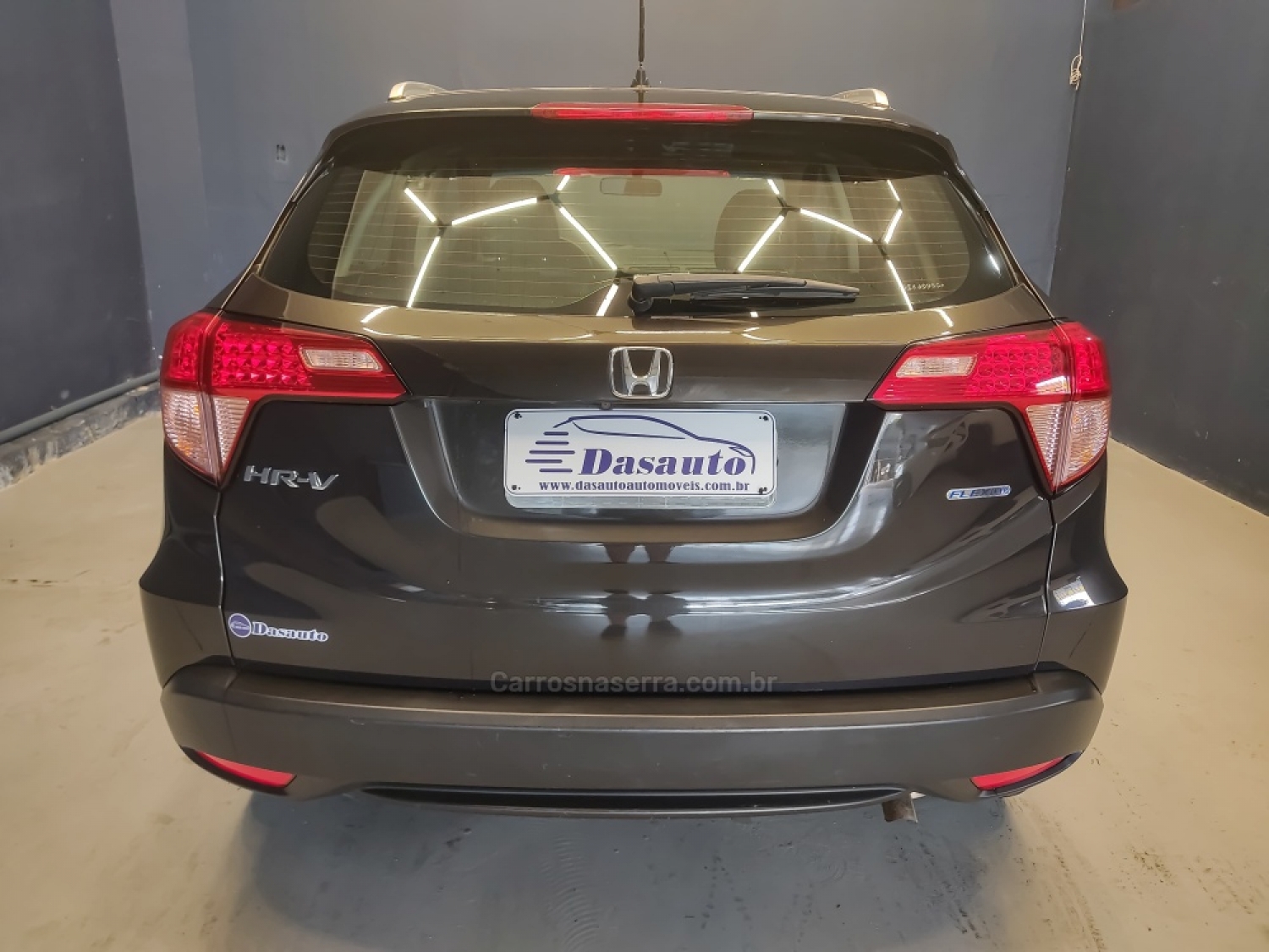 HONDA - HR-V - 2015/2016 - Marrom - R$ 88.800,00