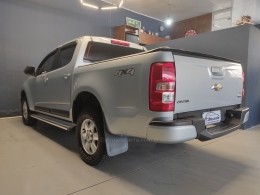 CHEVROLET - S10 - 2013/2013 - Prata - R$ 118.000,00