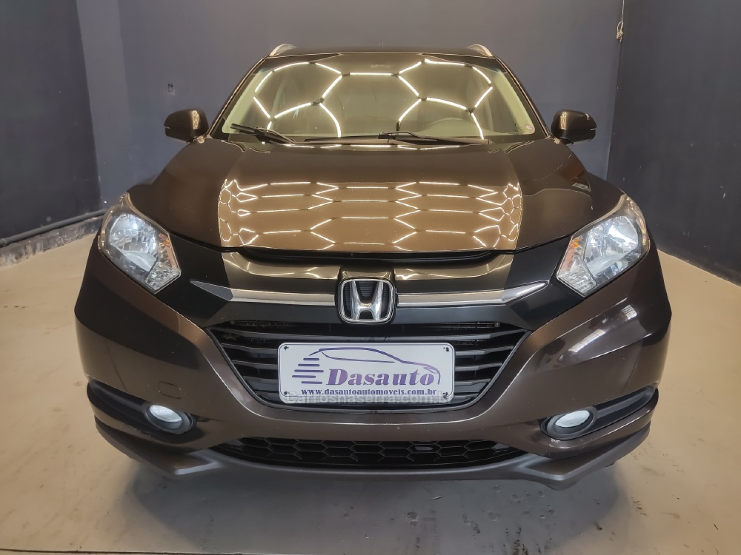 HONDA - HR-V - 2015/2016 - Marrom - R$ 88.800,00