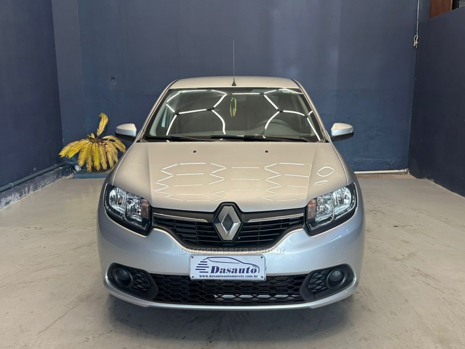 RENAULT - SANDERO - 2014/2015 - Prata - R$ 39.800,00