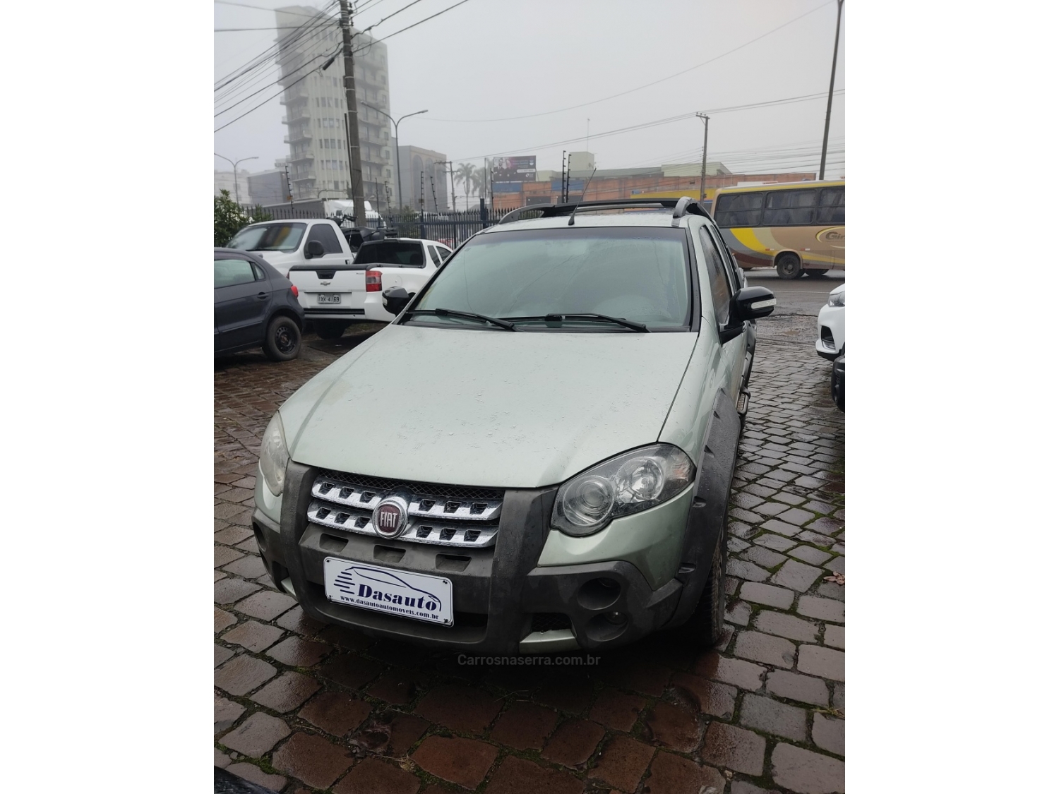 FIAT - STRADA - 2010/2010 - Verde - R$ 45.000,00