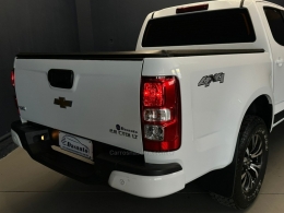 CHEVROLET - S10 - 2018/2019 - Branca - R$ 148.000,00