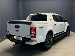 CHEVROLET - S10 - 2021/2022 - Branca - R$ 218.000,00