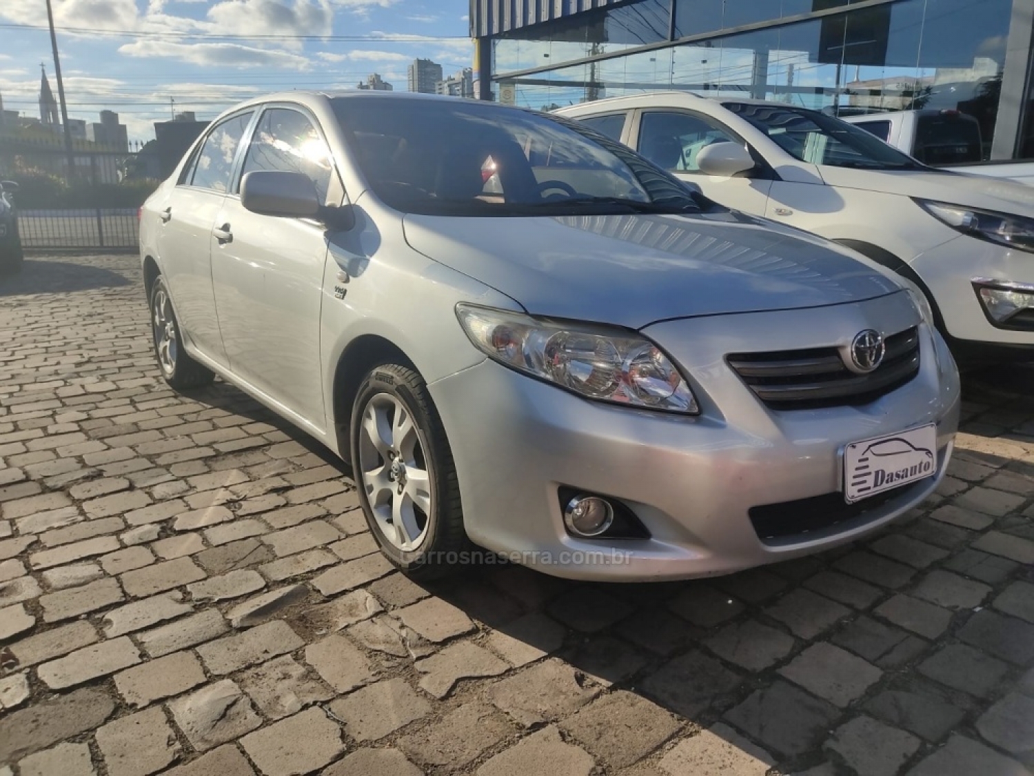 TOYOTA - COROLLA - 2011/2011 - Prata - Sob Consulta