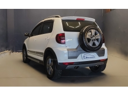 VOLKSWAGEN - CROSSFOX - 2012/2012 - Branca - R$ 45.000,00