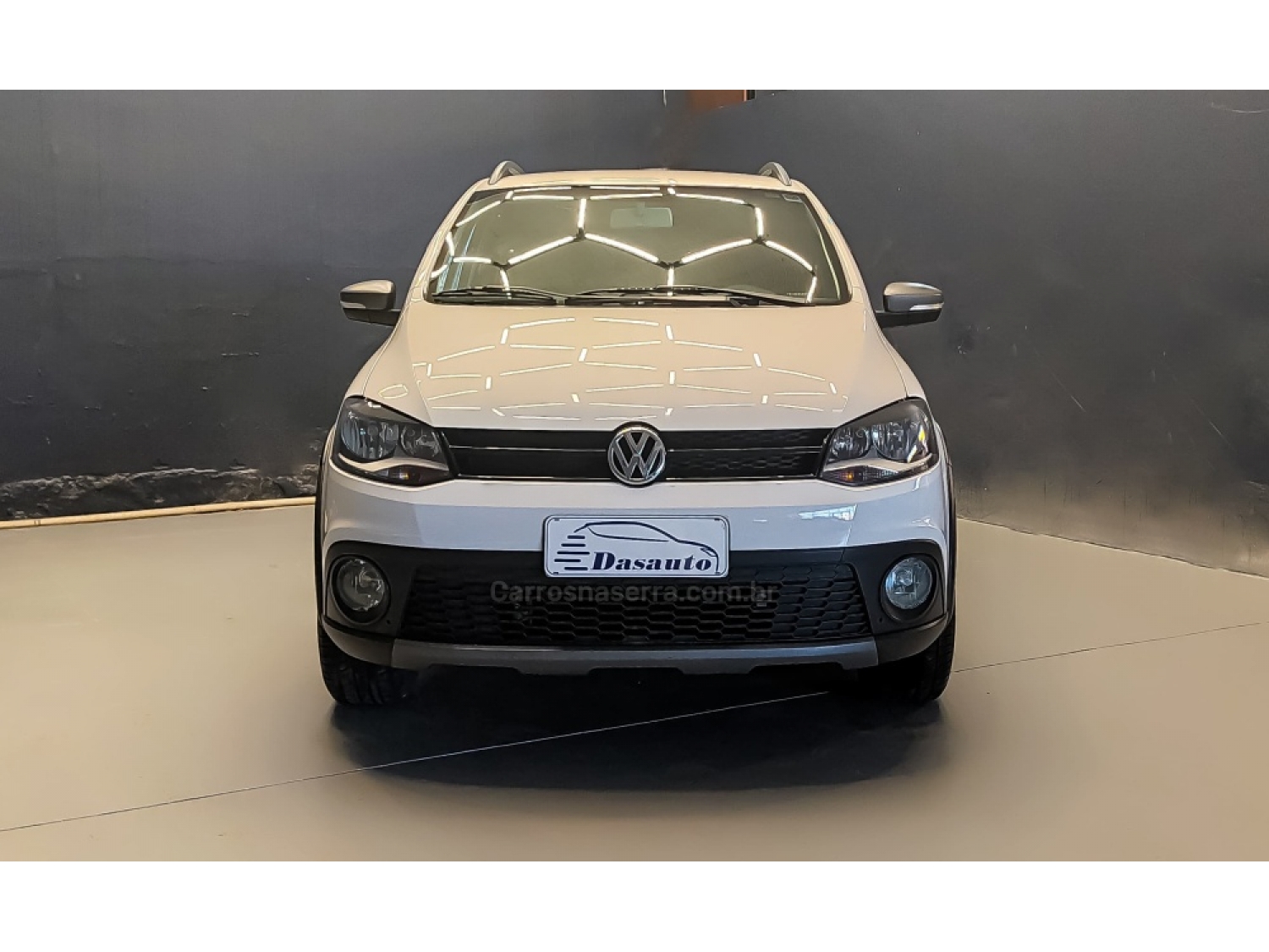 VOLKSWAGEN - CROSSFOX - 2012/2012 - Branca - R$ 45.000,00