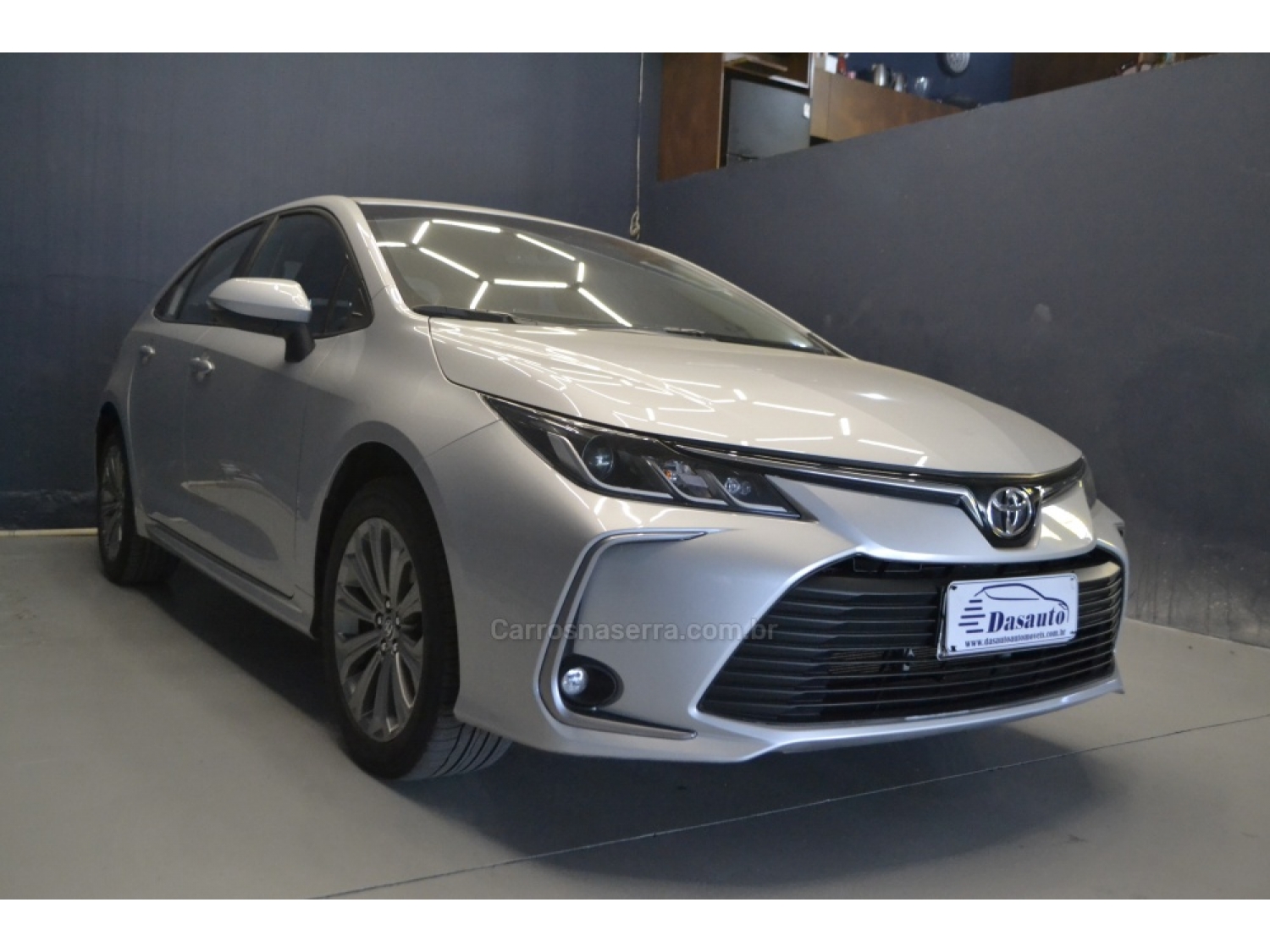 TOYOTA - COROLLA - 2019/2020 - Prata - R$ 118.000,00