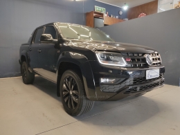 VOLKSWAGEN - AMAROK - 2022/2023 - Preta - R$ 238.000,00