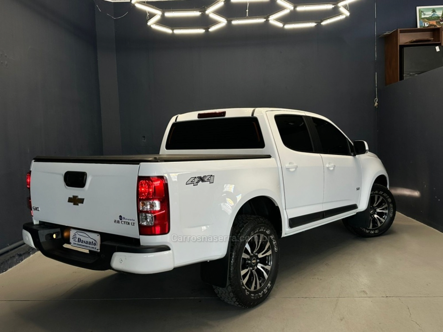 CHEVROLET - S10 - 2018/2019 - Branca - R$ 148.000,00