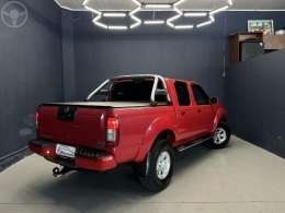 NISSAN - FRONTIER 2.8 XE 4X2 CD TURBO ELETRONIC DIESEL 4P MANUAL - 2005/2006 - VERMELHA - R$ 63.000,00