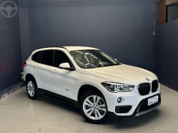 BMW - X1 2.0 16V TURBO ACTIVEFLEX SDRIVE20I 4P AUTOMÁTICO - 2017/2018 - BRANCA - R$ 137.000,00