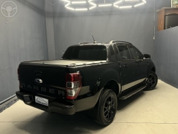 FORD - RANGER 2.2 BLACK 4X2 CD 16V DIESEL 4P AUTOMÁTICO - 2021/2022 - PRETA - R$ 168.000,00