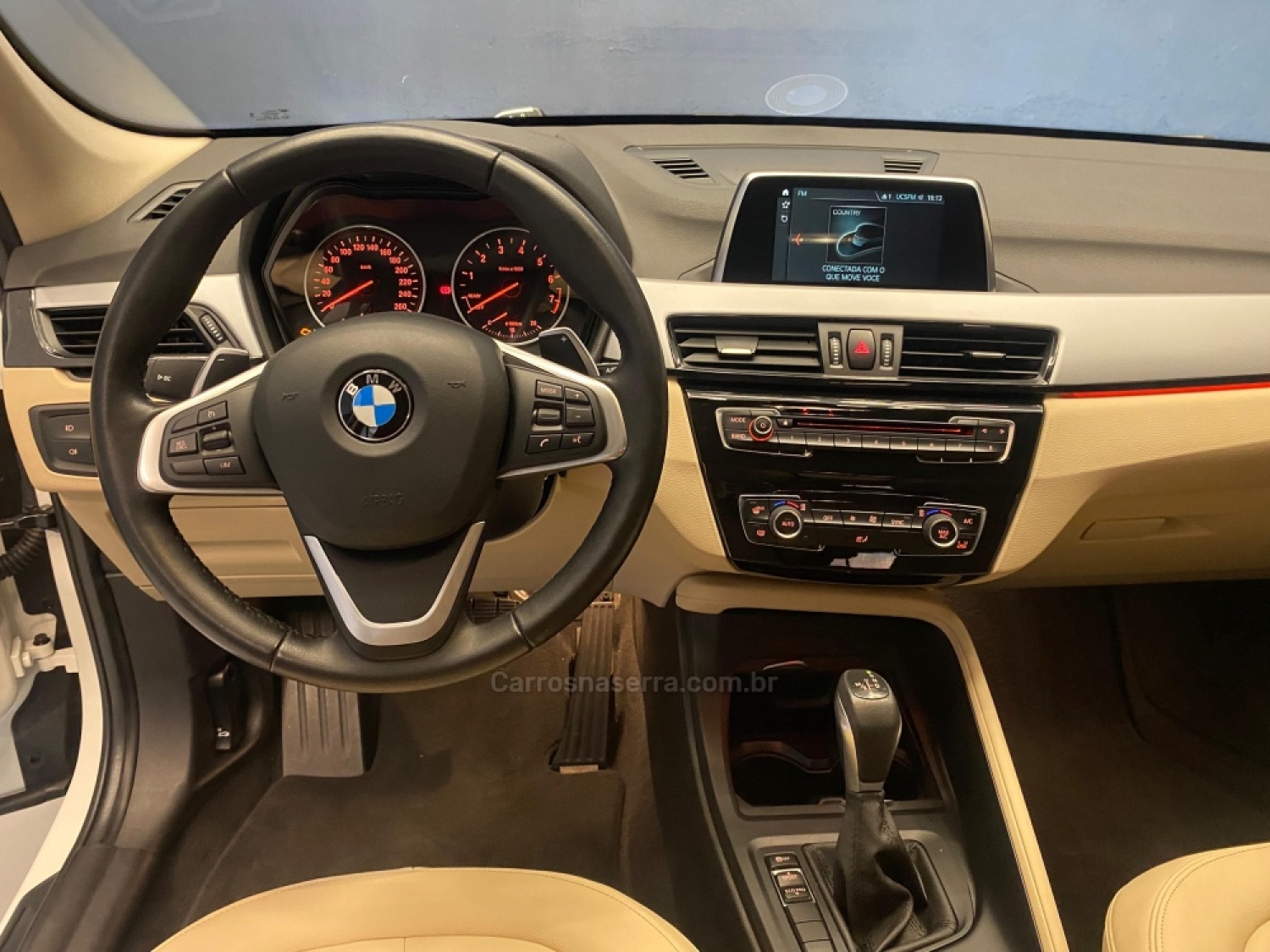 BMW - X1 - 2017/2018 - Branca - R$ 137.000,00