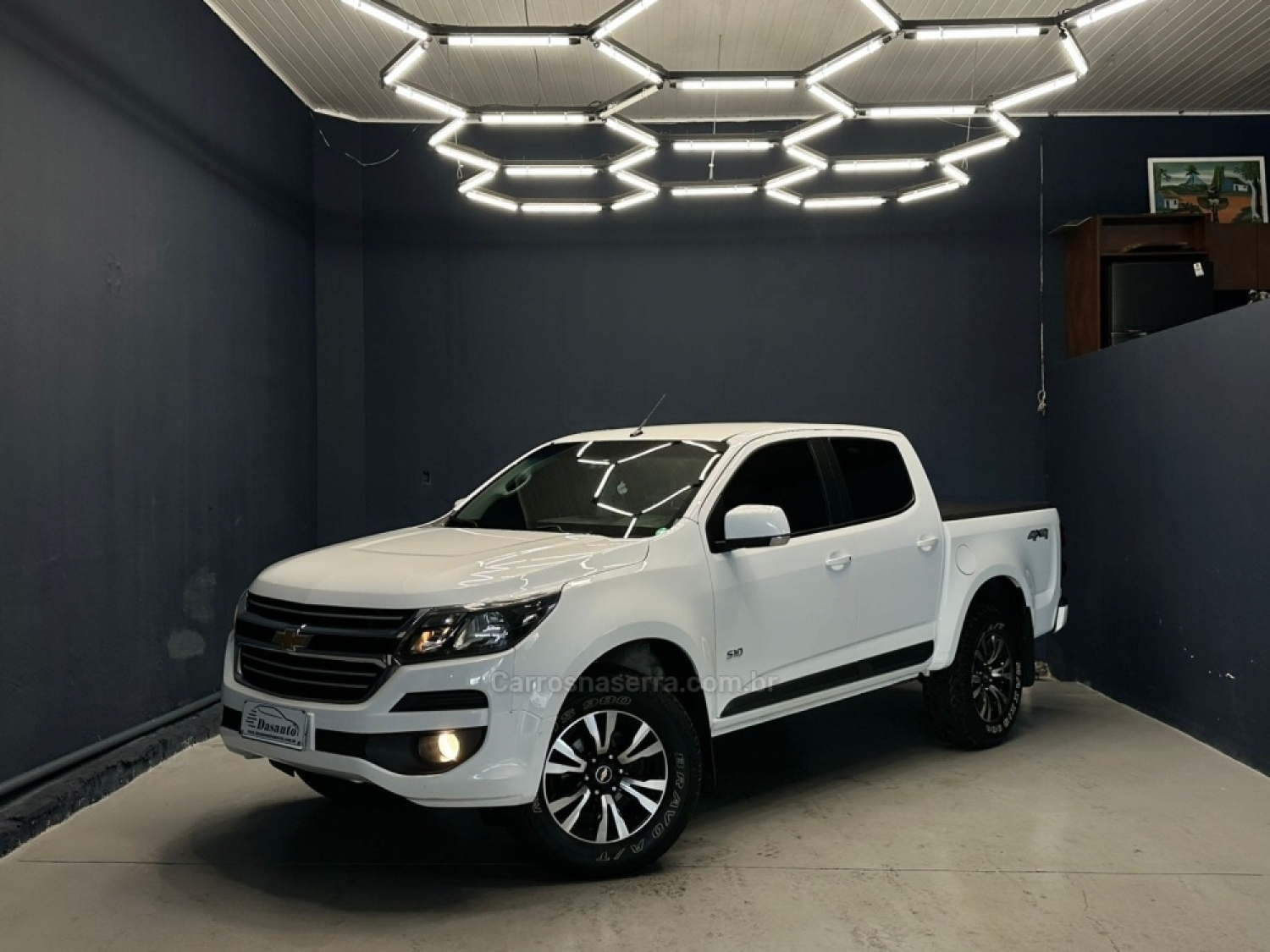 CHEVROLET - S10 - 2018/2019 - Branca - R$ 148.000,00