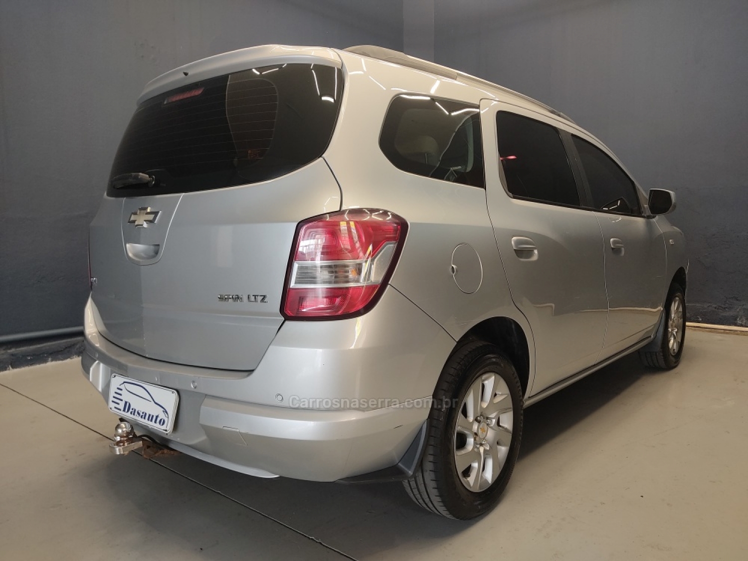 CHEVROLET - SPIN - 2013/2014 - Prata - R$ 55.000,00